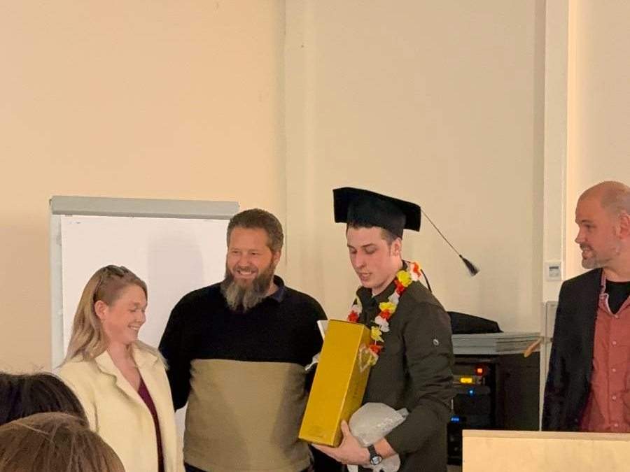 Onze leerling haalt zijn diploma
